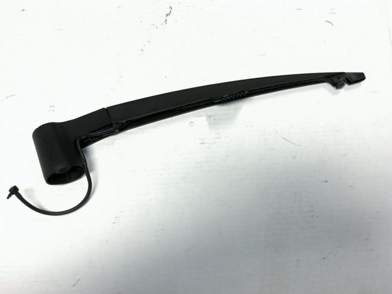 0609 Trailblazer SS Rear Wiper Arm Plastic 2nd Design 15232653